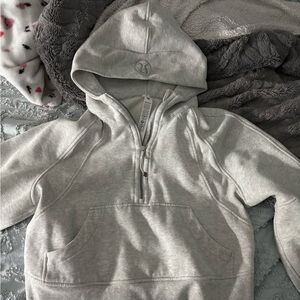 Lululemon Light Grey Cropped Scuba.